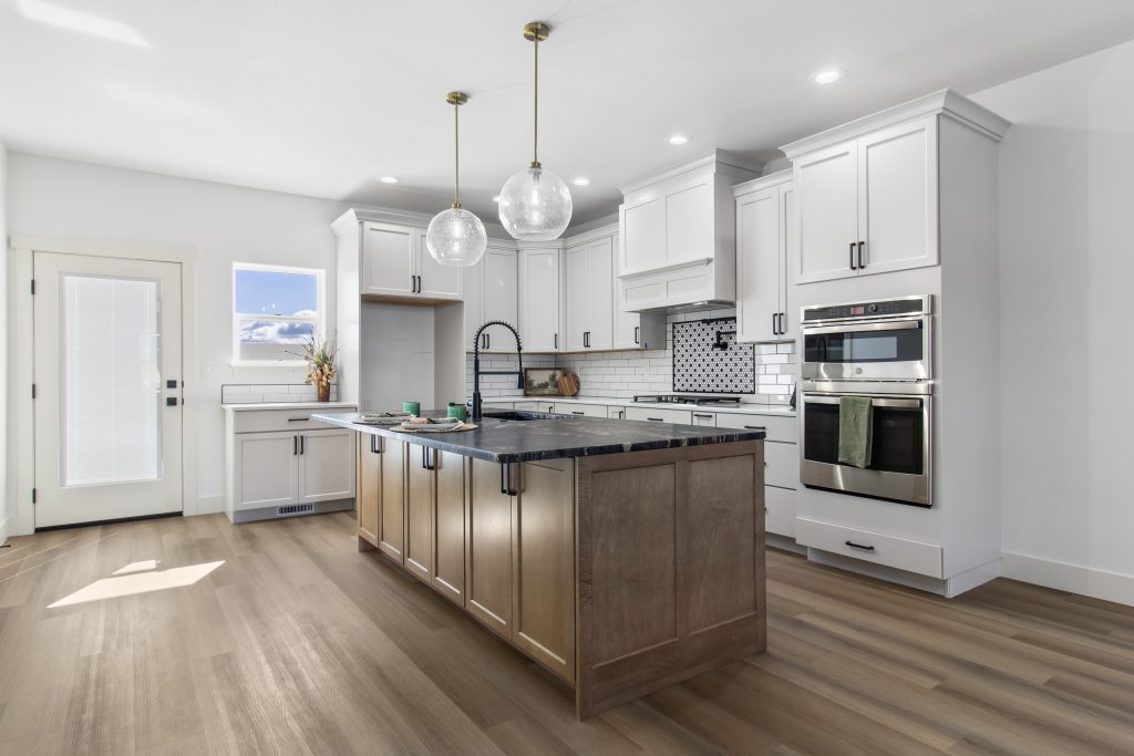 514 Full Moon Kitchen 1