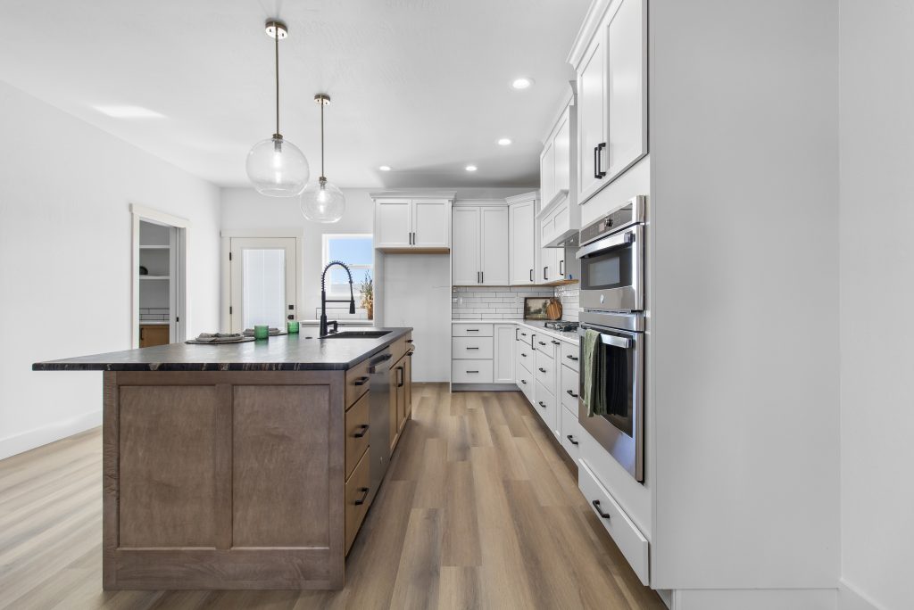 514 Full Moon Kitchen 2