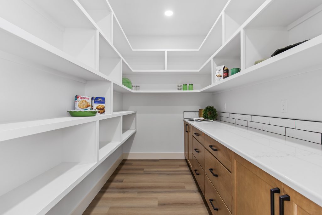 514 Full Moon Pantry 1