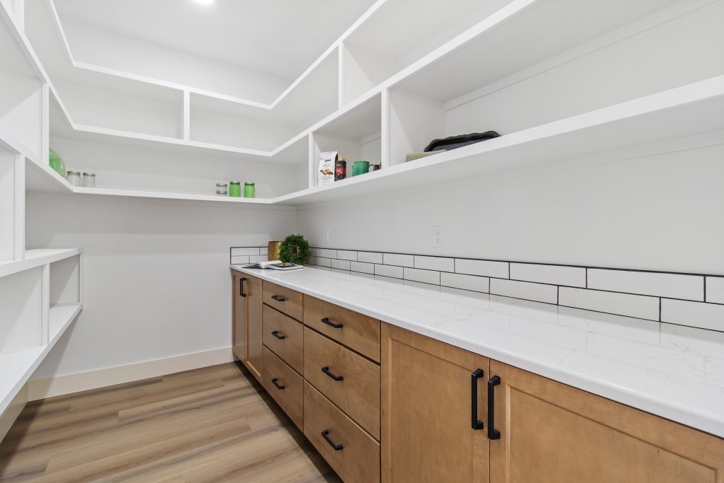 514 Full Moon Pantry 2