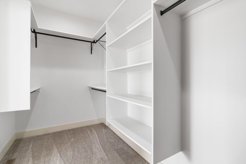 514 Full Moon Primary Closet
